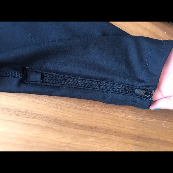 Under armour black leggings - Picture 3 of 3